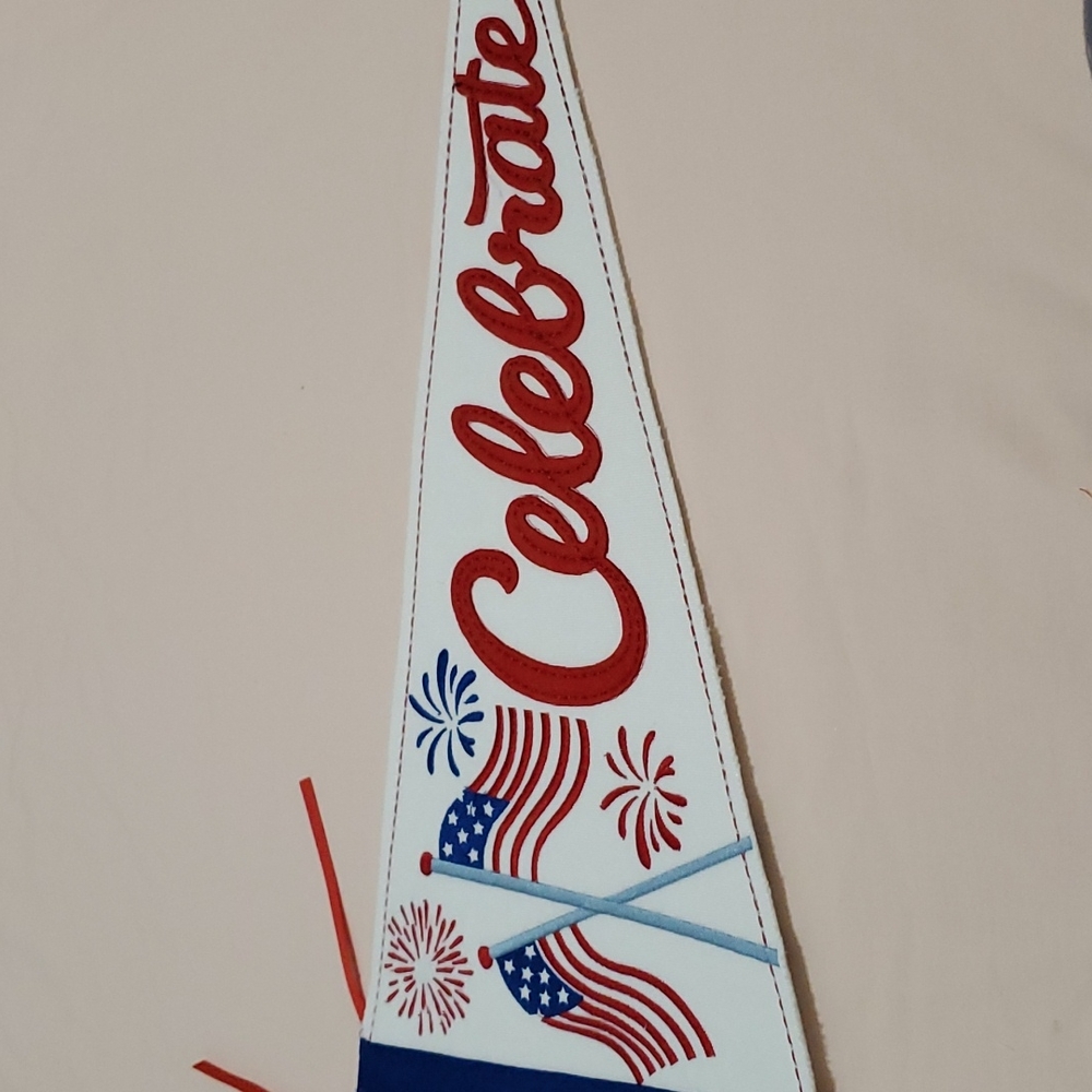 - 3 Wall Decor Flags - Picture 2 of 9